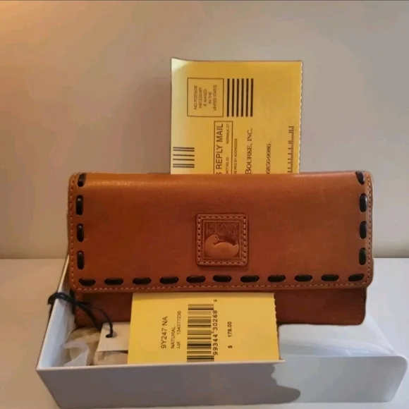Dooney & Bourke Florentine Leather Natural Wallet NWT FINAL MARKDOWN - Picture 8 of 13